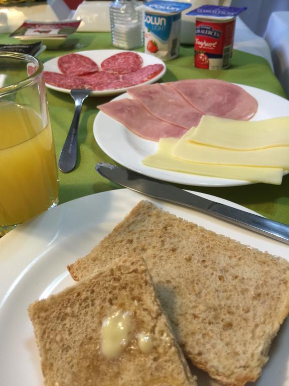 טלקה Hostal Del Turista מראה חיצוני תמונה